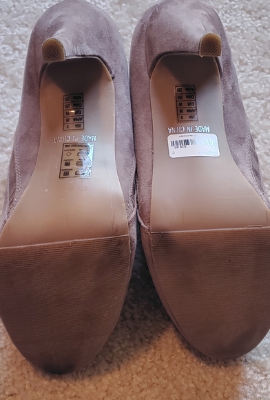ππ·οΈ! π’ Forever 21, Taupe, Booties, Size 9 - Picture 3 of 4